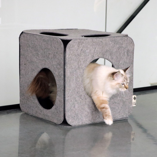 Nala vilten speelkubus voor de kat